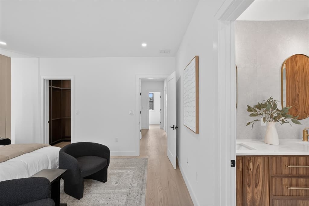 Condominium at 82-84 East Side Pkwy # 82, Newton MA 02458, Newton, photo 17 of 35