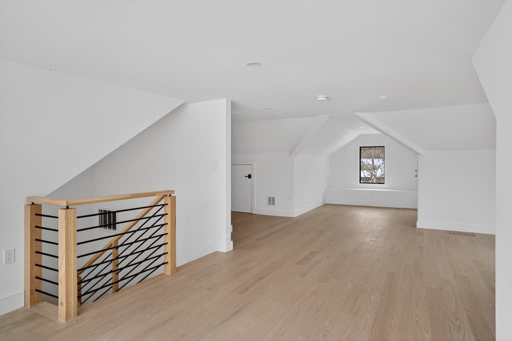 Condominium at 82-84 East Side Pkwy # 82, Newton MA 02458, Newton, photo 33 of 35