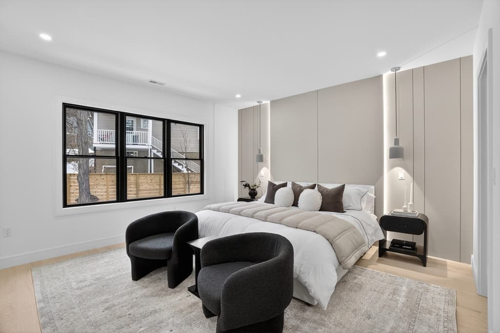 Condominium at 82-84 East Side Pkwy # 82, Newton MA 02458, Newton, photo 14 of 35