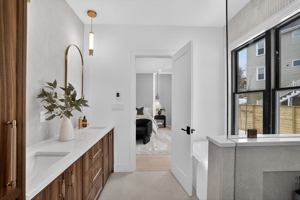 Condominium at 82-84 East Side Pkwy # 82, Newton MA 02458, Newton, photo 21 of 35
