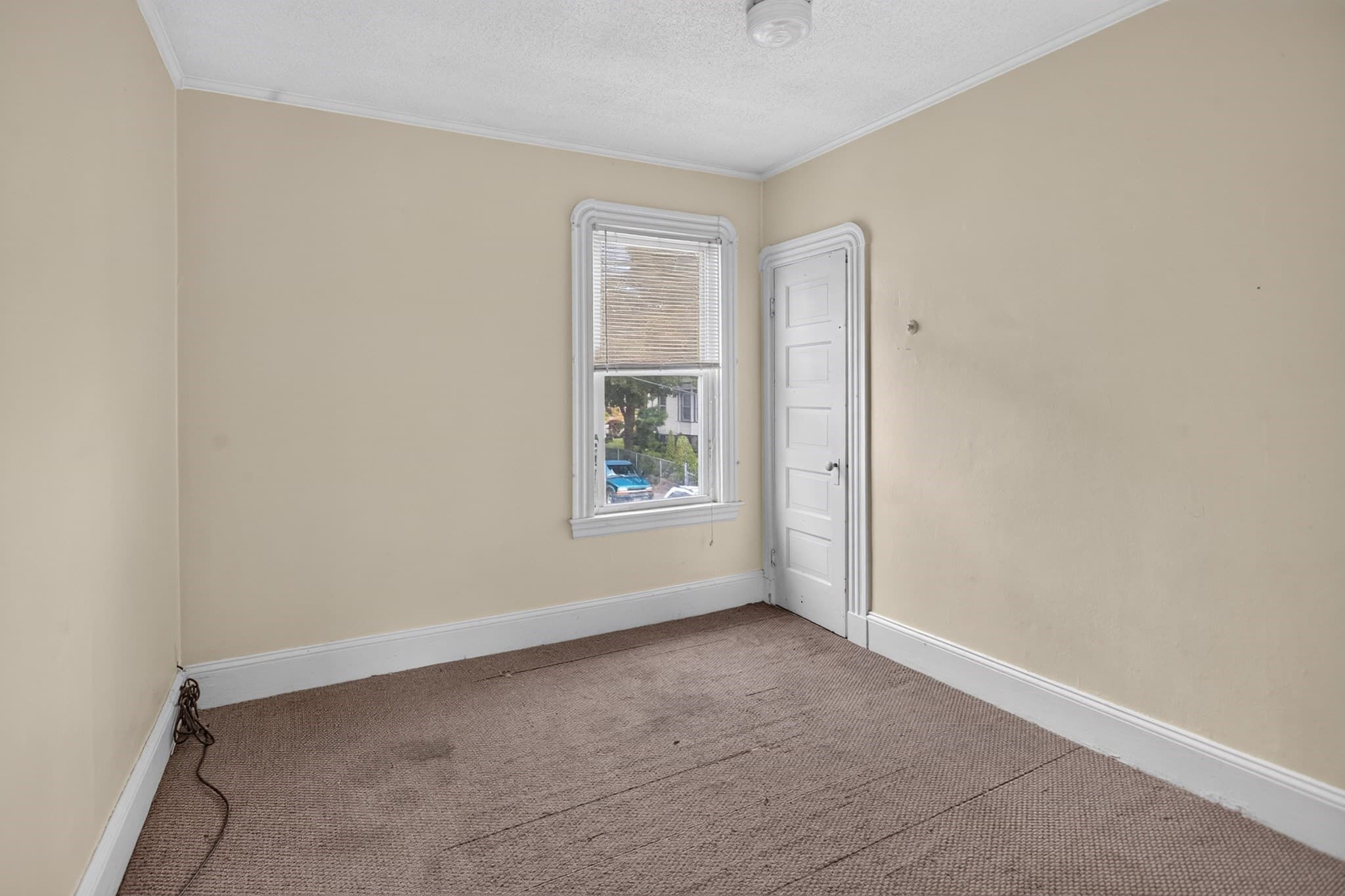2 Family - 2 Units Up/Down at 26 Ashland Pl, New Bedford MA 02740, New Bedford, photo 22 of 42