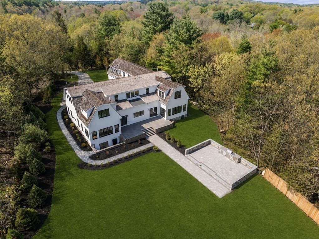 10 Hitching Post Lane, Weston MA 02493 photo 2