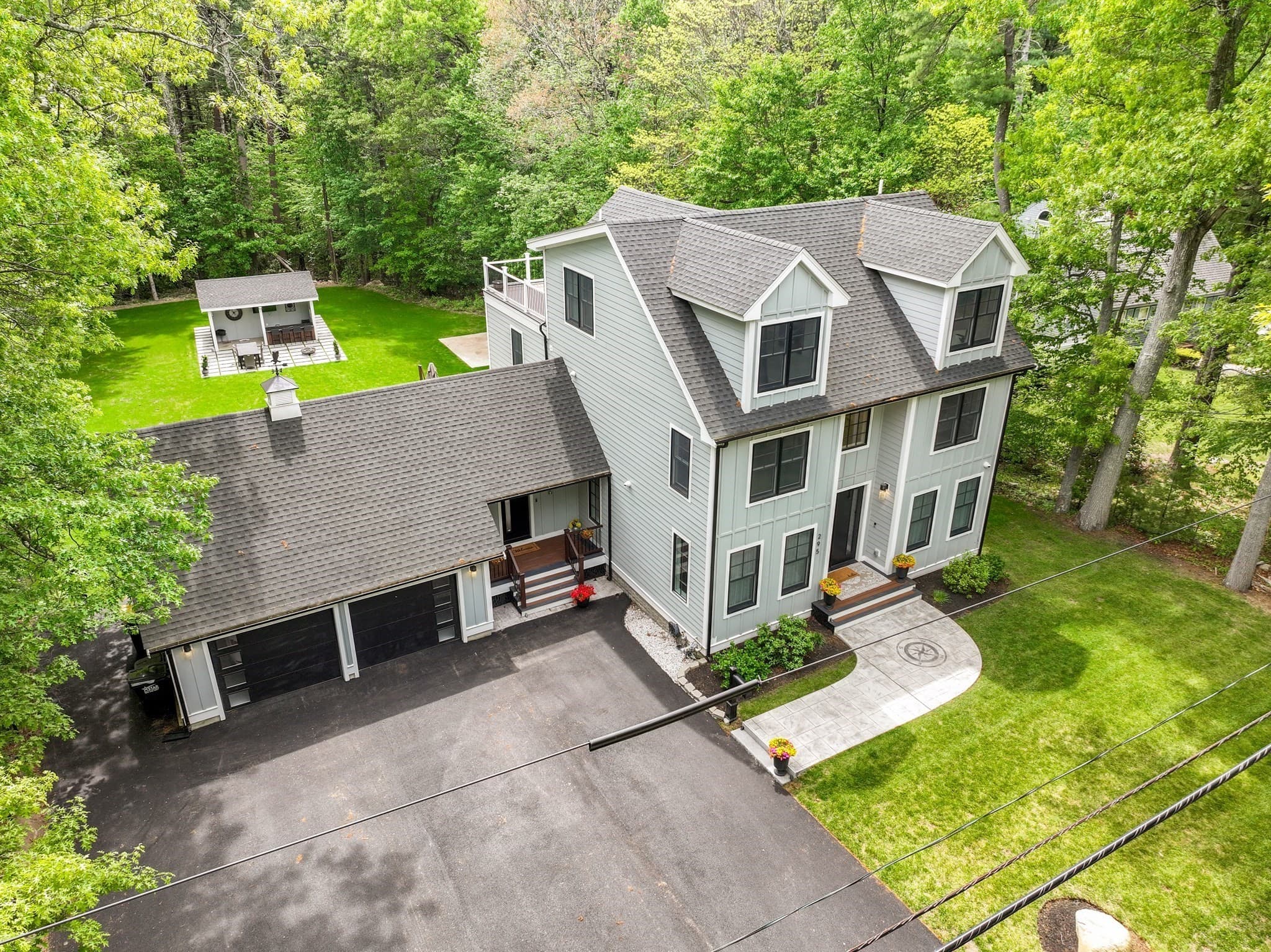 295 Gardner St, Hingham MA 02043