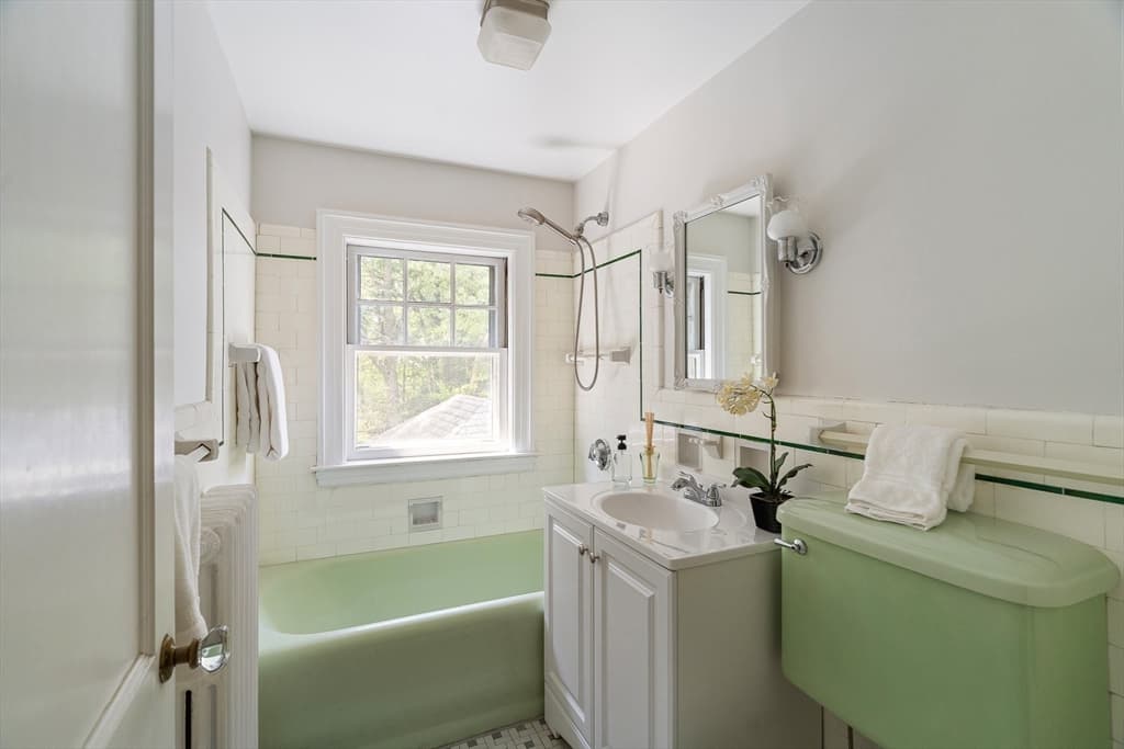 15 Agawam Rd, Newton MA 02468 photo 17