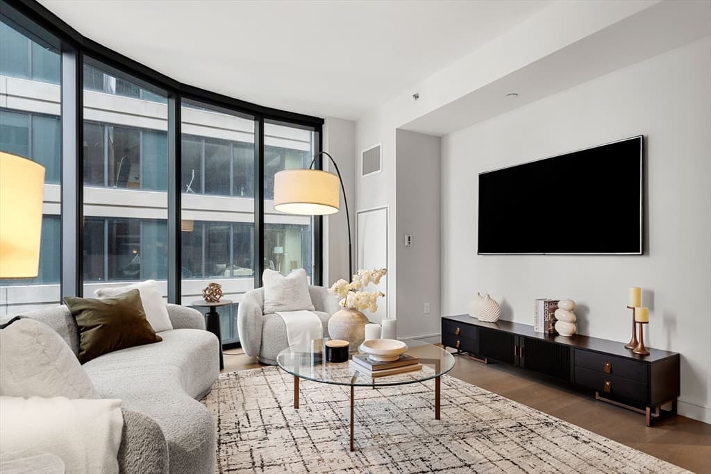 Condominium at 55 Lagrange St # 1701, Boston MA 02116, photo 8 of 27