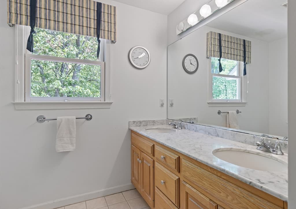 Single Family Residence at 1 Sterling Dr, Hopkinton MA 01748, photo 2 of 41