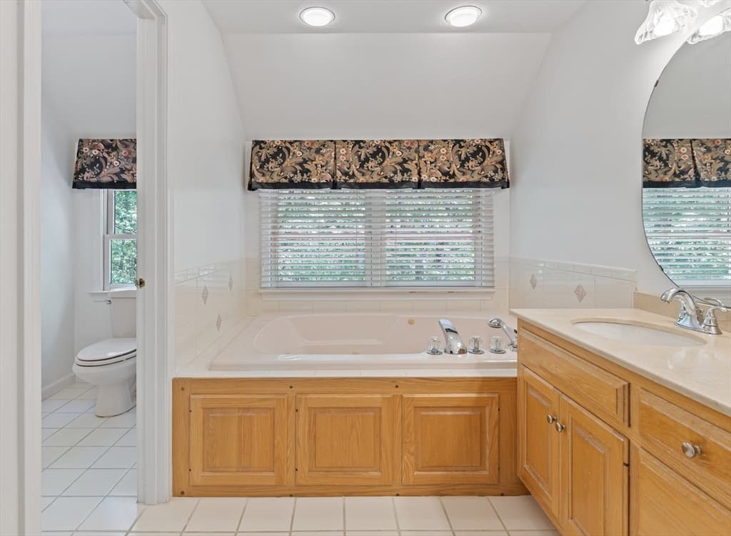 Single Family Residence at 1 Sterling Dr, Hopkinton MA 01748, photo 6 of 41