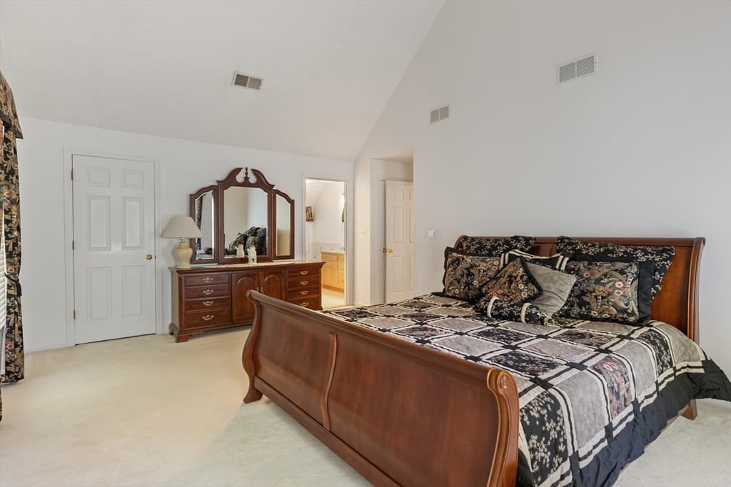 Single Family Residence at 1 Sterling Dr, Hopkinton MA 01748, photo 3 of 41