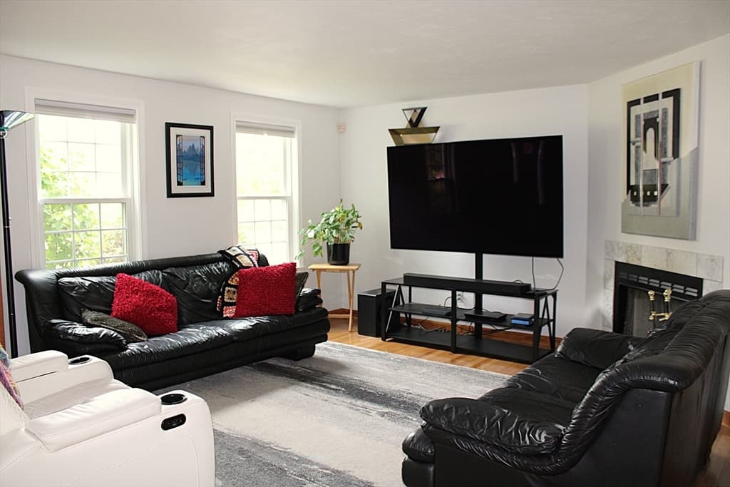 27 Gretchen Way, Raynham MA 02767