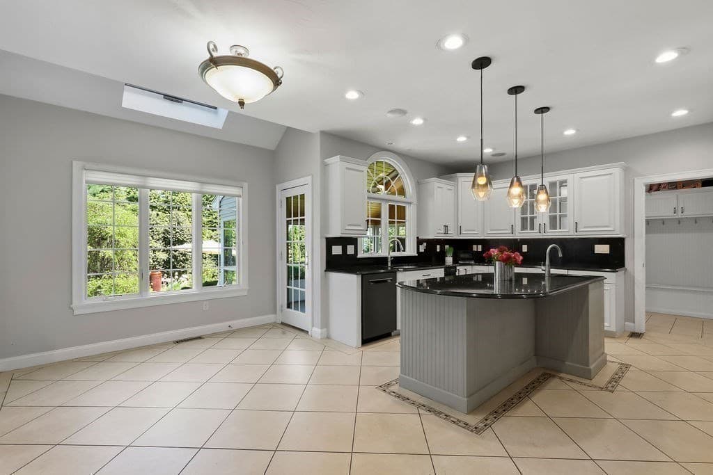 Single Family Residence at 21 Coach Road, North Attleboro MA 02760, North Attleboro, photo 6 of 42