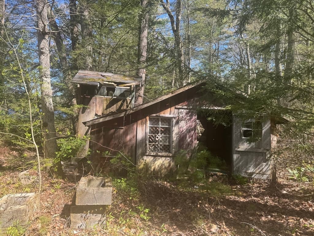 Single Family Residence at 725 River St, Palmer MA 01069, photo 12 of 13