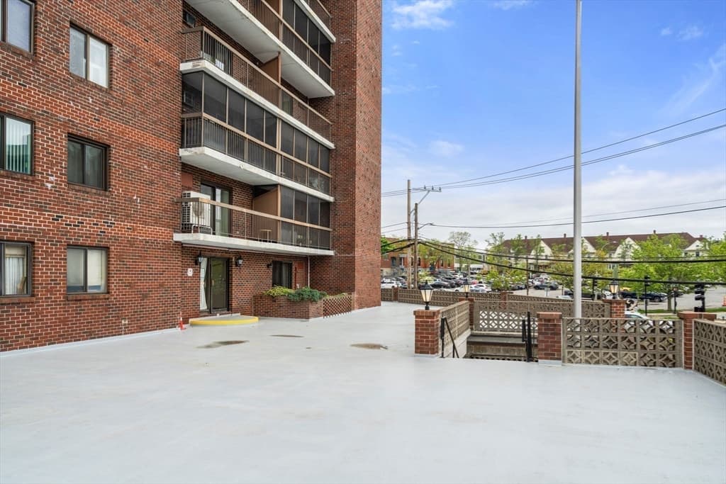 Condominium at 47 Mystic # 3A, Arlington MA 02474, Arlington, photo 16 of 18