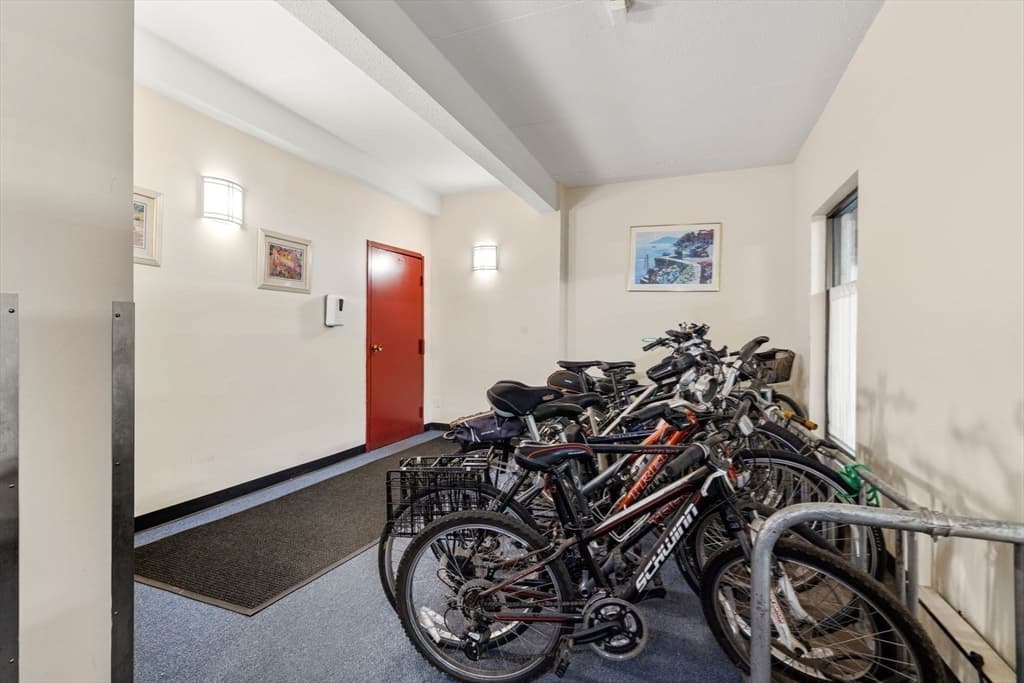 Condominium at 47 Mystic # 3A, Arlington MA 02474, Arlington, photo 14 of 18