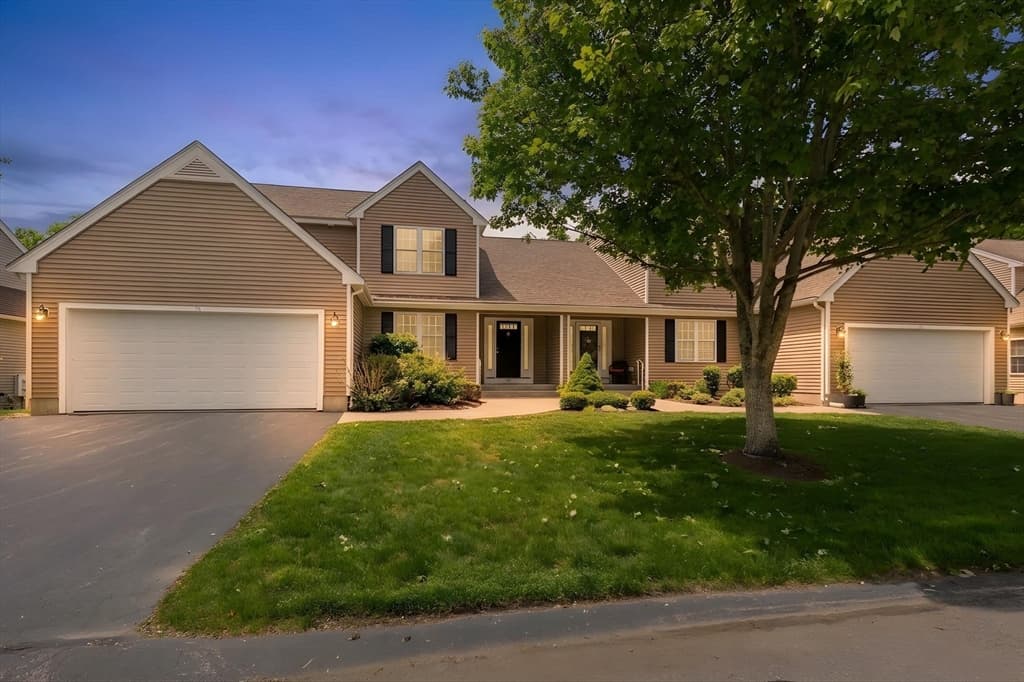 18 Captain Carlson Way # 18, West Bridgewater MA 02379