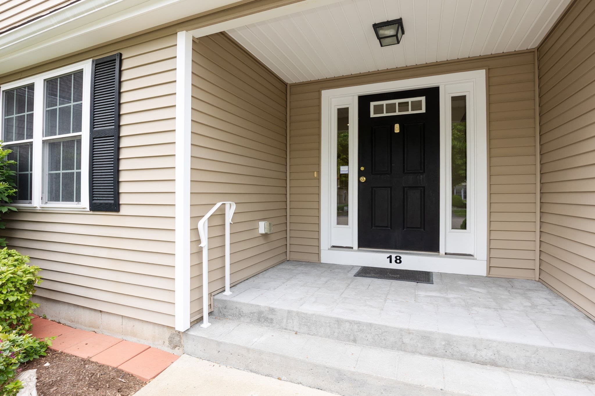 Condominium at 18 Captain Carlson Way # 18, West Bridgewater MA 02379, West Bridgewater, photo 4 of 29