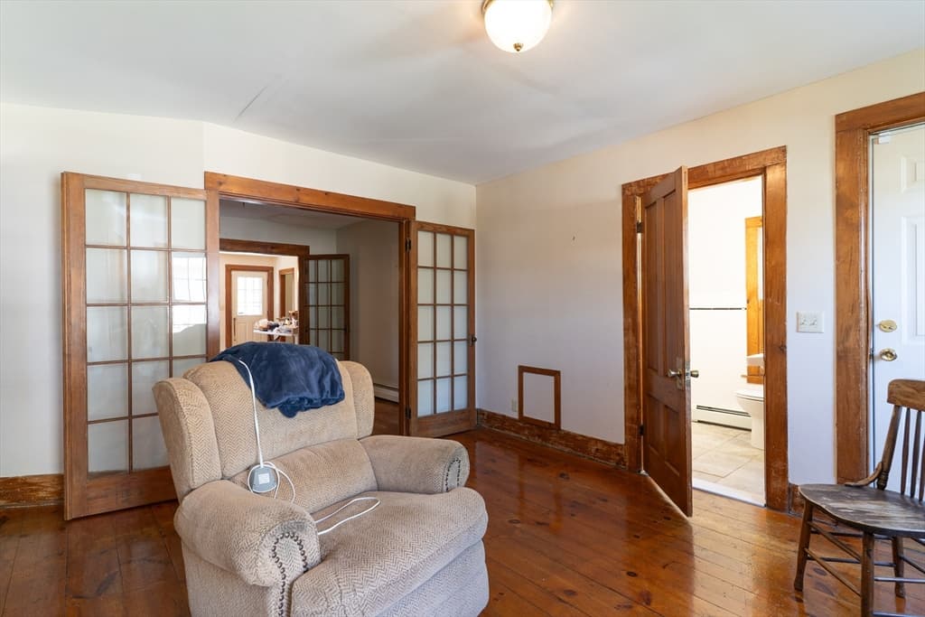 Multi Family at 106-108 Chestnut St, Southbridge MA 01550, photo 14 of 37