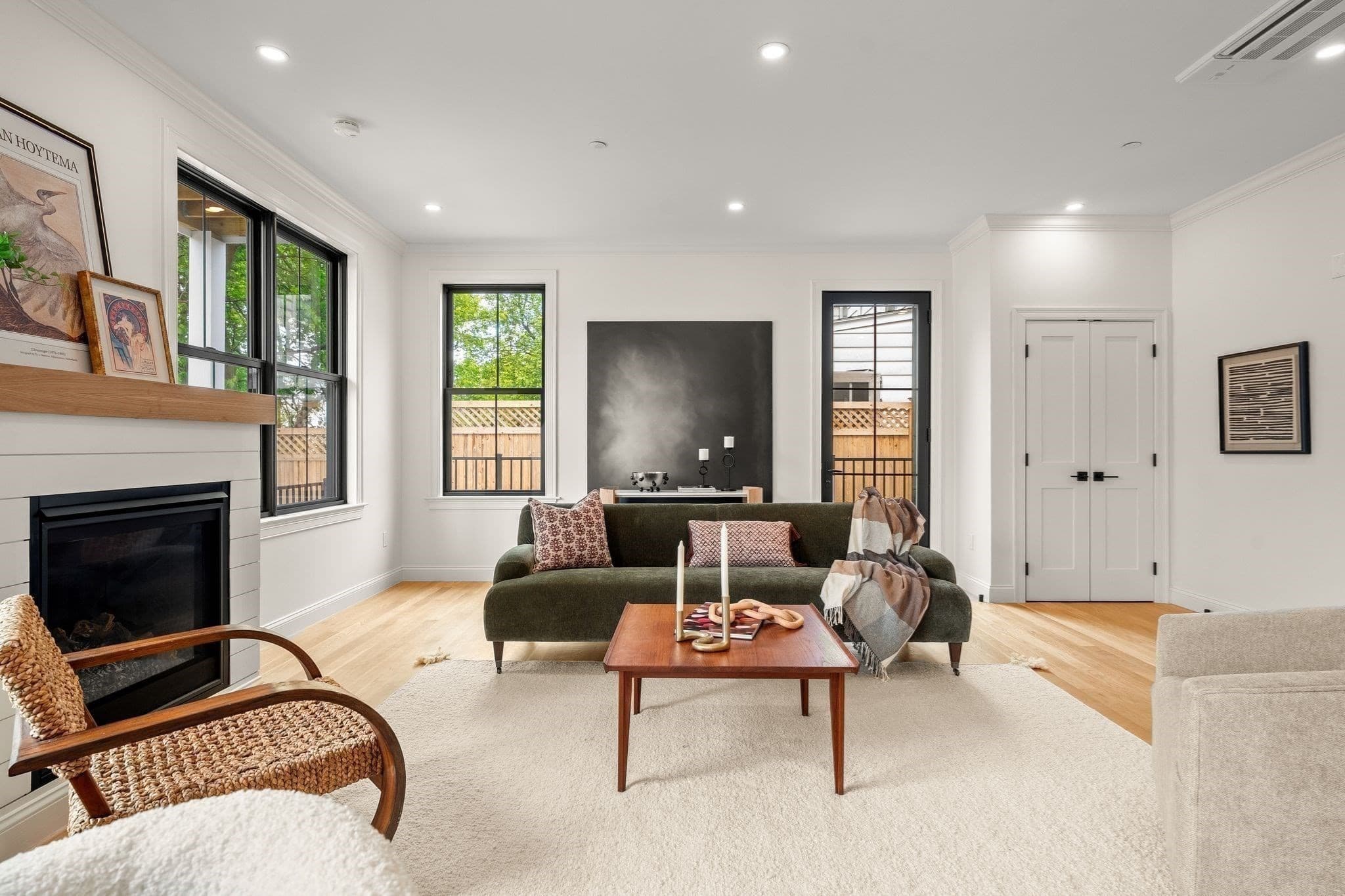 Condominium at 27 Shepard St # 5, Boston MA 02135, photo 6 of 33