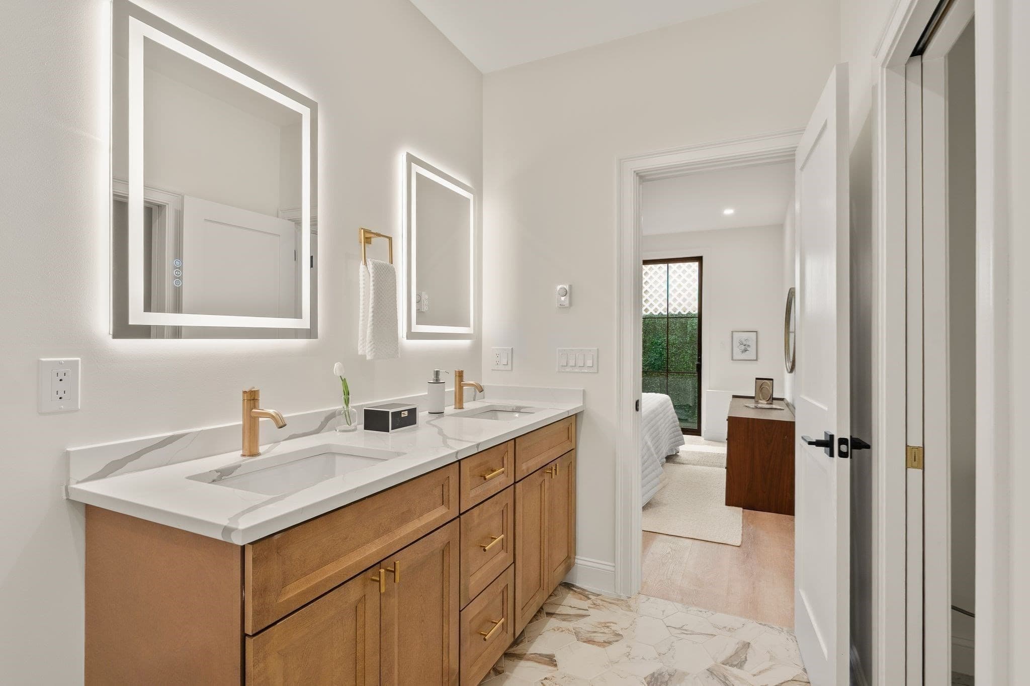 Condominium at 27 Shepard St # 5, Boston MA 02135, photo 24 of 33