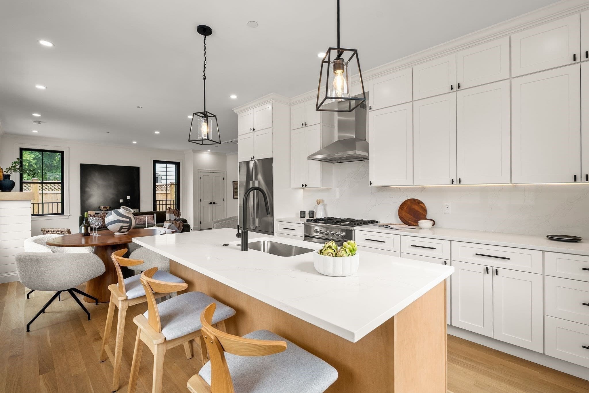 Condominium at 27 Shepard St # 5, Boston MA 02135, photo 11 of 33