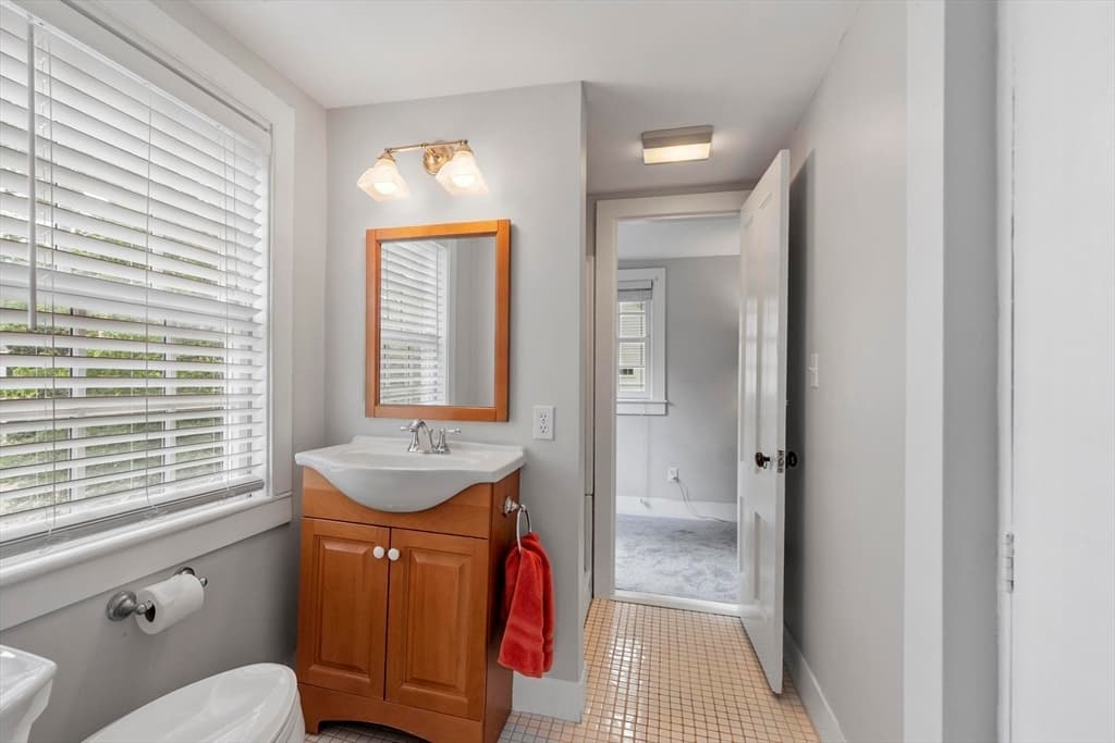 44 Andover Street, North Andover MA 01845 photo 23