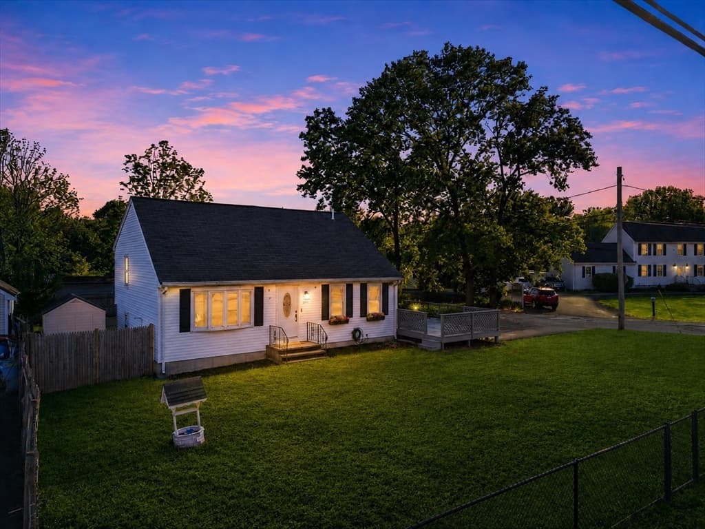 359 Plain St, Brockton MA 02302