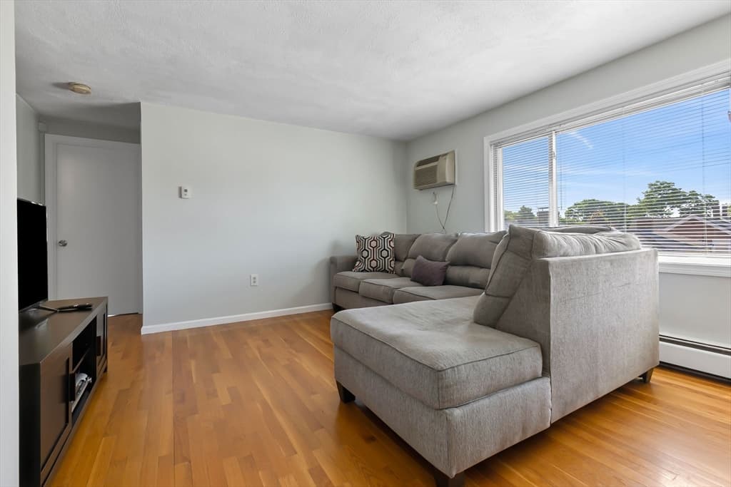 70 Mudge St # 17, Lynn MA 01902 photo 13