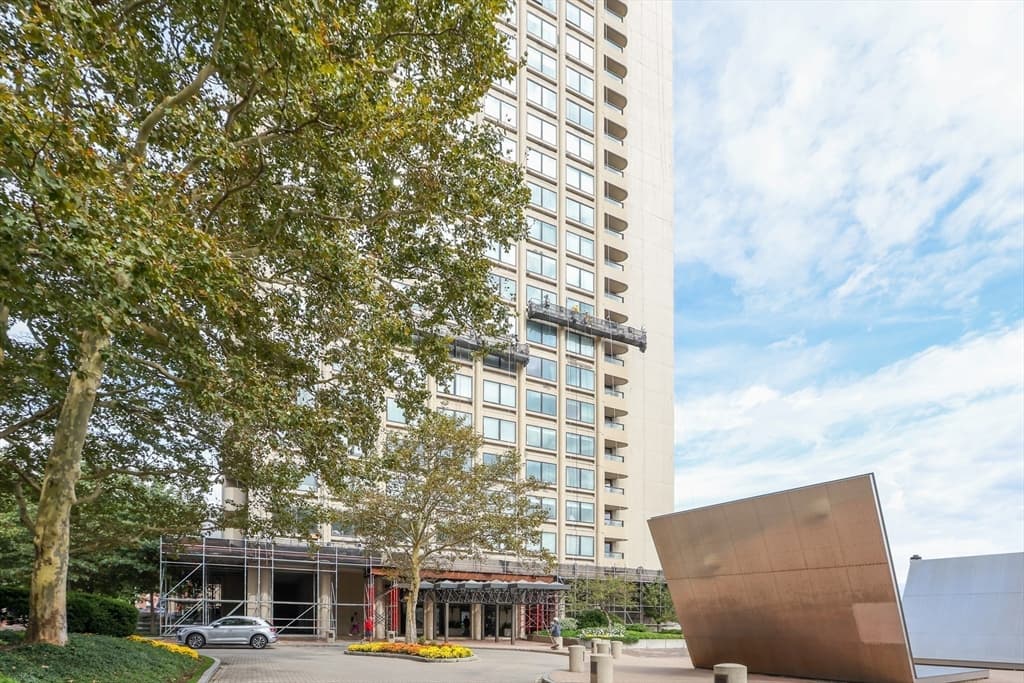 Condominium at 85 E India Row # 36D, Boston MA 02110, photo 29 of 30