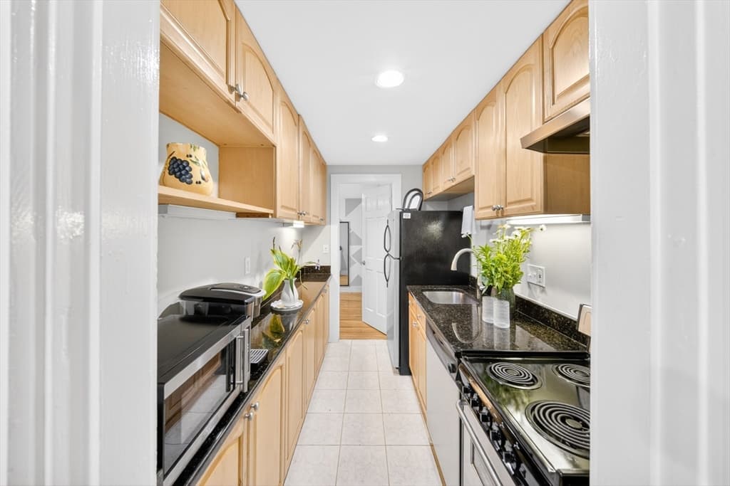 352 Tappan St # 1, Brookline MA 02445 photo 17