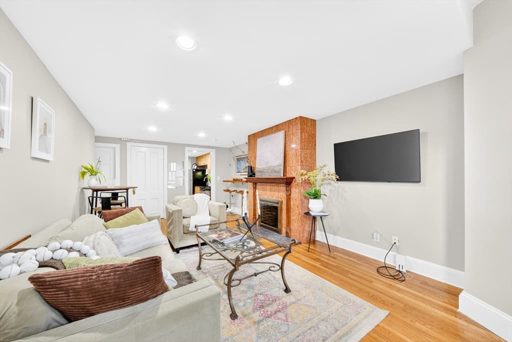 352 Tappan St # 1, Brookline MA 02445 photo 40