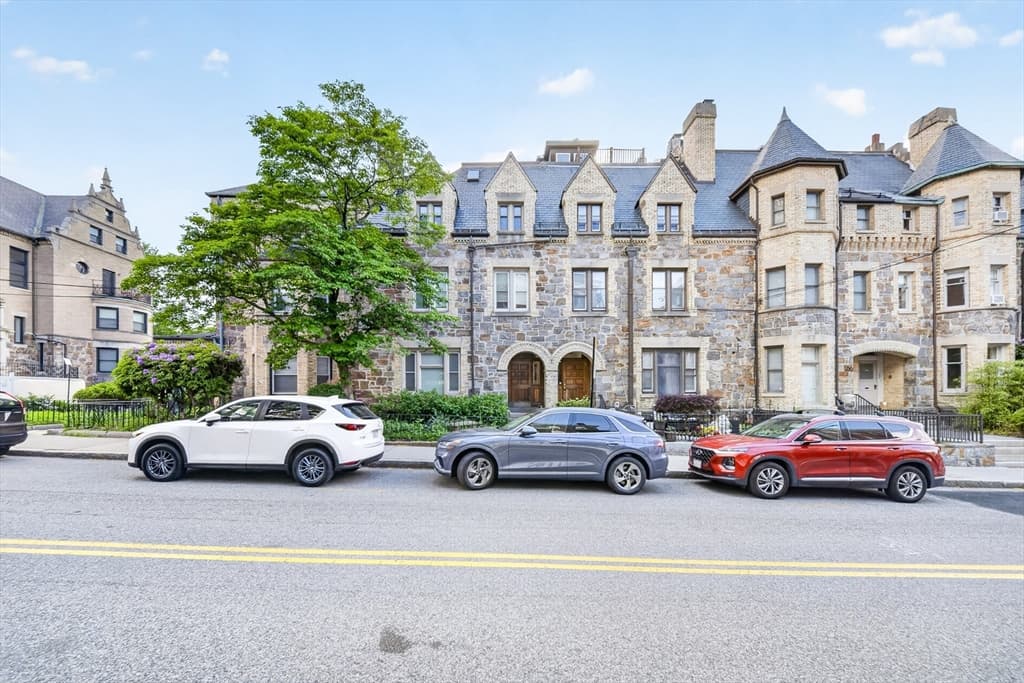352 Tappan St # 1, Brookline MA 02445 photo 29