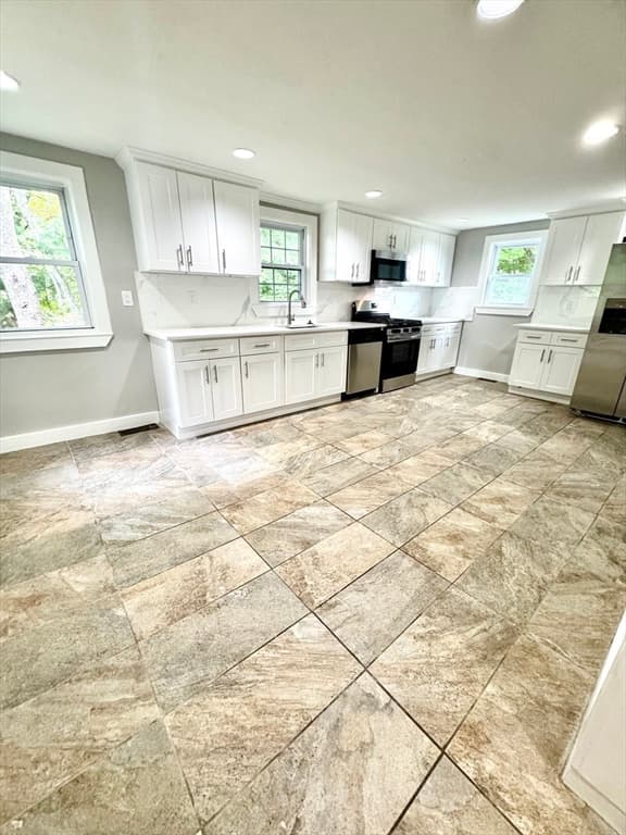 14 Elm Ave, Holbrook MA 02343 photo 5