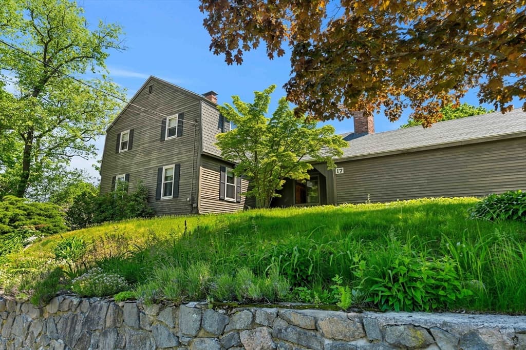 Single Family Residence at 17 Kernwood Hts, Beverly MA 01915, Beverly, photo 2 of 37