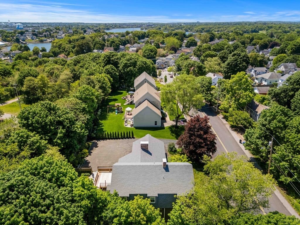 Single Family Residence at 17 Kernwood Hts, Beverly MA 01915, Beverly, photo 6 of 37