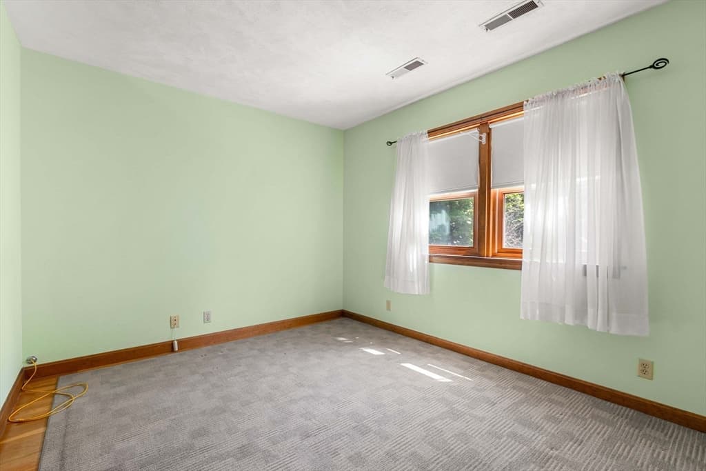 Single Family Residence at 17 Kernwood Hts, Beverly MA 01915, Beverly, photo 15 of 37