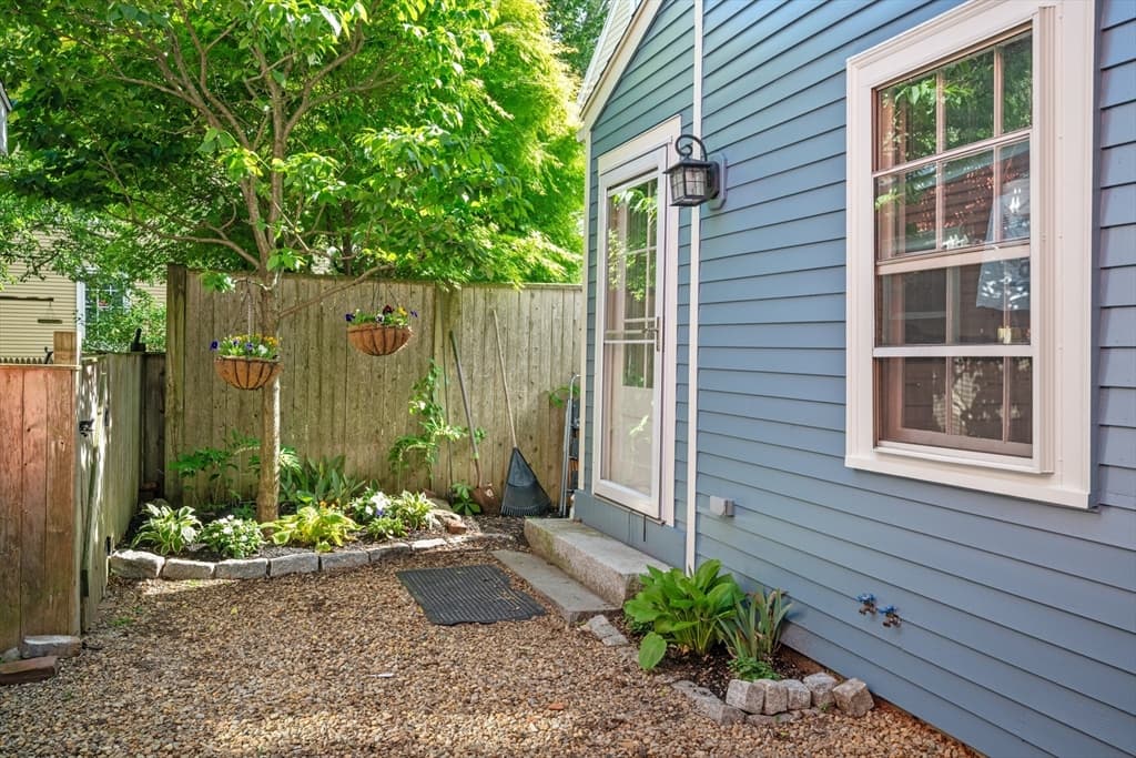 Single Family Residence at 15 River St, Salem MA 01970, photo 4 of 39