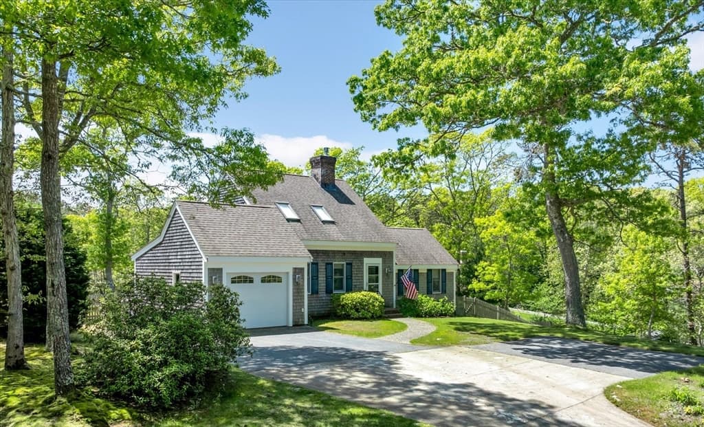 38 Shorewood Dr, Orleans MA 02653