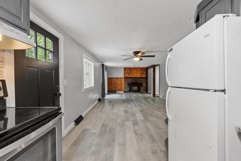 258 Allen St, Ashby MA 01431 photo 11