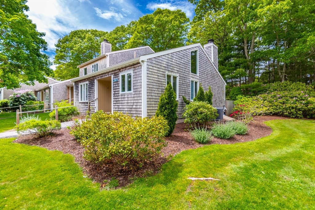 234 Seaward Bend # 234, Falmouth MA 02536