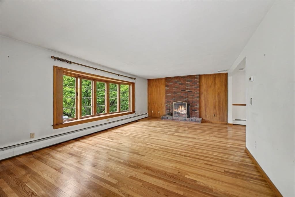 Single Family Residence at 26 Arlington Road, Burlington MA 01803, Burlington, photo 4 of 29