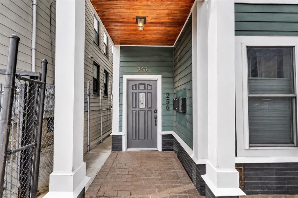 Condominium at 256 Bremen Street PH, Boston MA 02128, Boston, photo 12 of 14