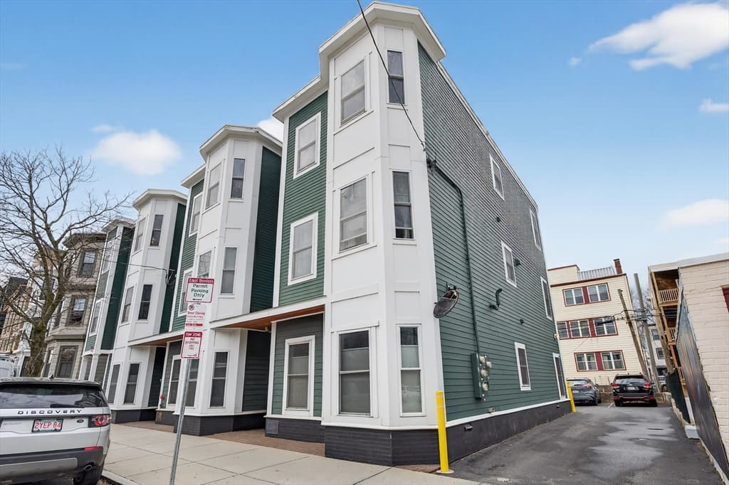 Condominium at 256 Bremen Street PH, Boston MA 02128, Boston, photo 14 of 14