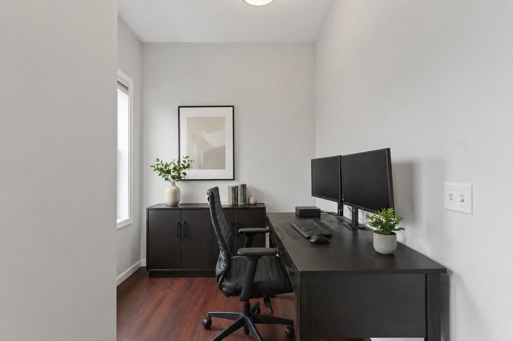 Condominium at 256 Bremen Street PH, Boston MA 02128, Boston, photo 11 of 14