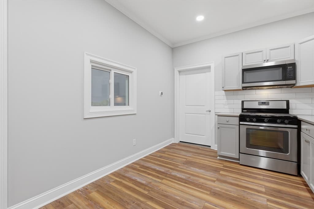20-26 Howard St, Lowell MA 01851 photo 27