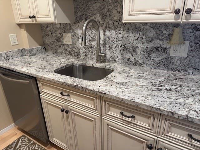 Condominium at 1 Seal Harbor # 210, Winthrop MA 02152, Winthrop, photo 12 of 27