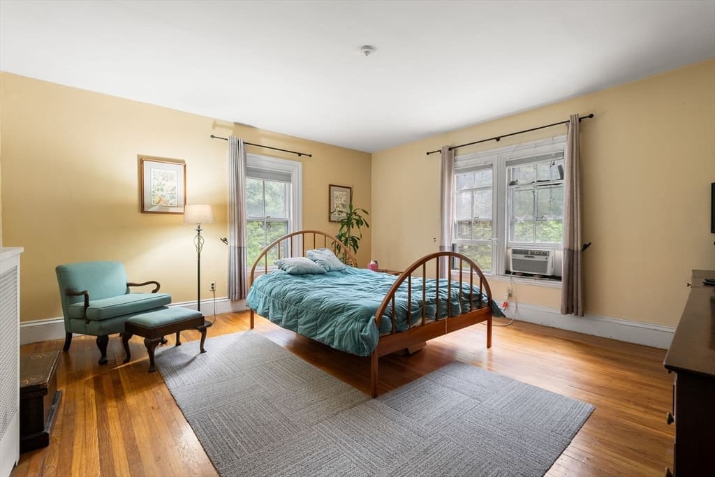 Multi Family at 212 Chestnut Ave, Boston MA 02130, photo 10 of 37