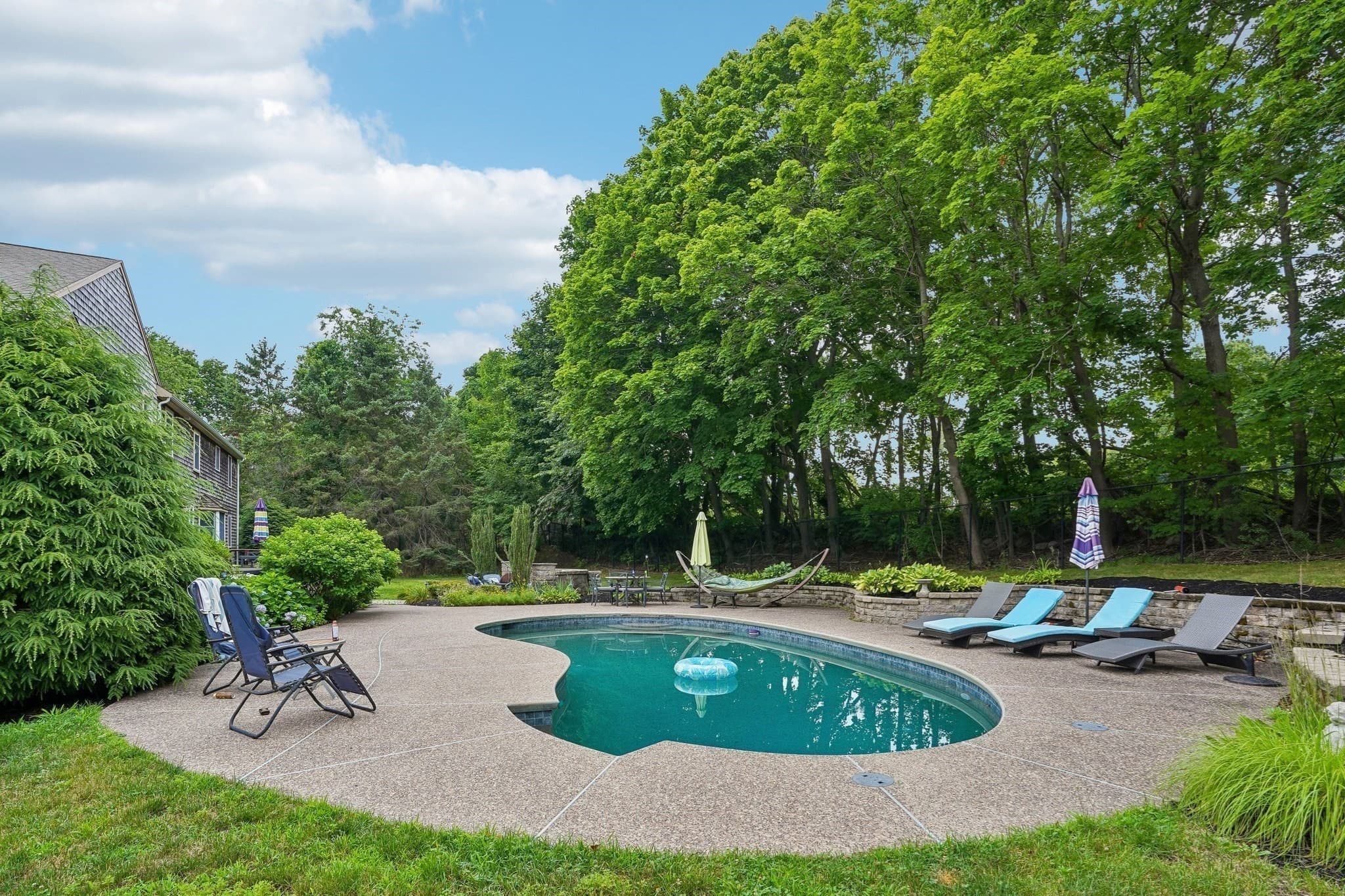 Single Family Residence at 2 Berkley Cir, Hingham MA 02043, photo 11 of 40