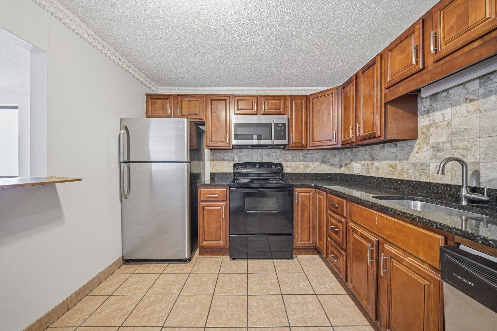 Condominium at 286 Fenno St # 1, Revere MA 02151, photo 7 of 32