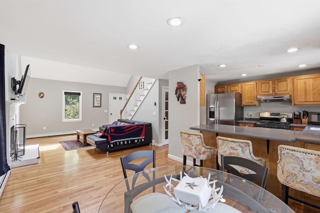Single Family Residence at 10 Marthas Way, Barnstable MA 02632, photo 3 of 41