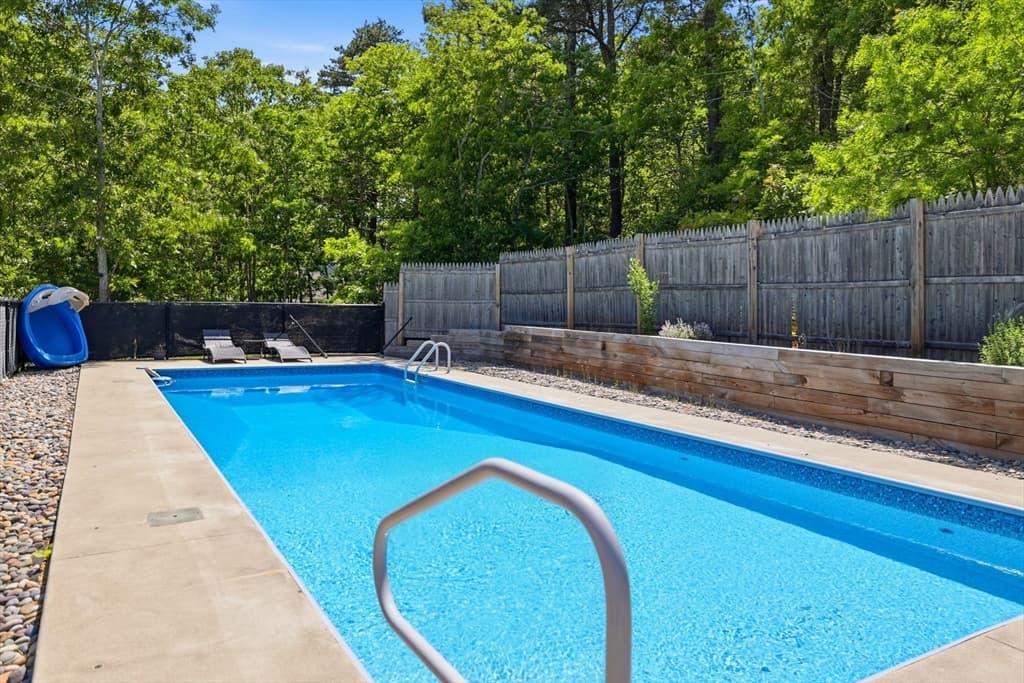 Single Family Residence at 10 Marthas Way, Barnstable MA 02632, photo 32 of 41