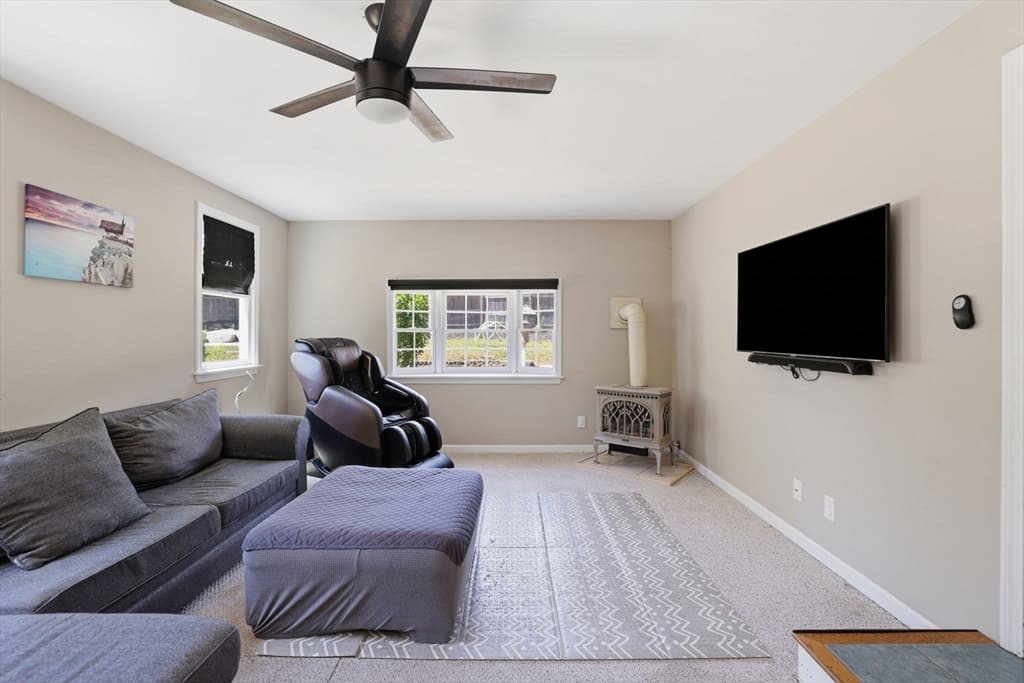 Single Family Residence at 10 Marthas Way, Barnstable MA 02632, photo 15 of 41